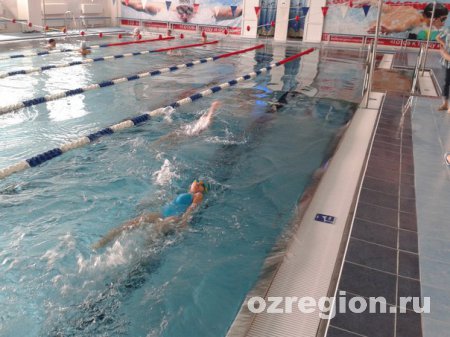 Соревнования по плаванию, посвящённые Дню России, провели во ДС «Озёры»