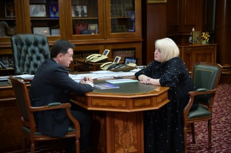 Губернатор провел рабочую встречу с врио главы городского округа Озеры Аллой Черкасовой